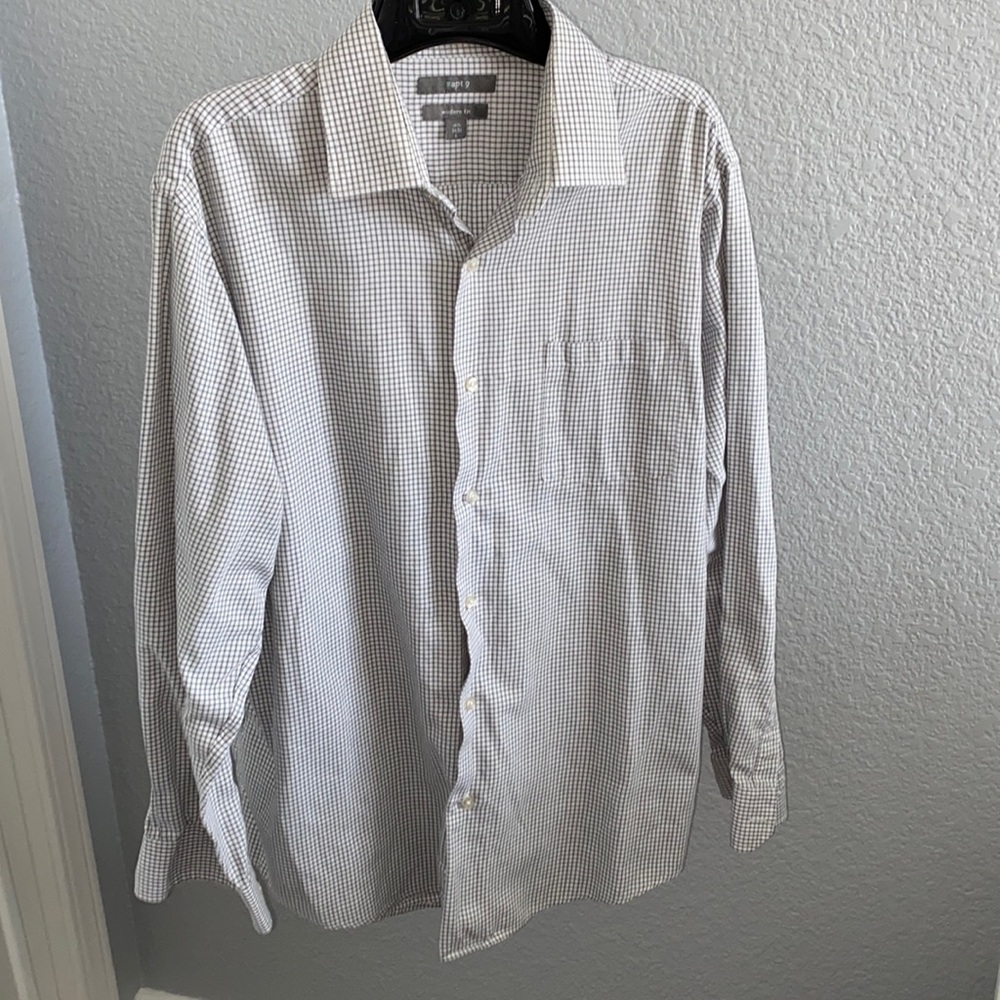 Men’s Apt 9 shirt